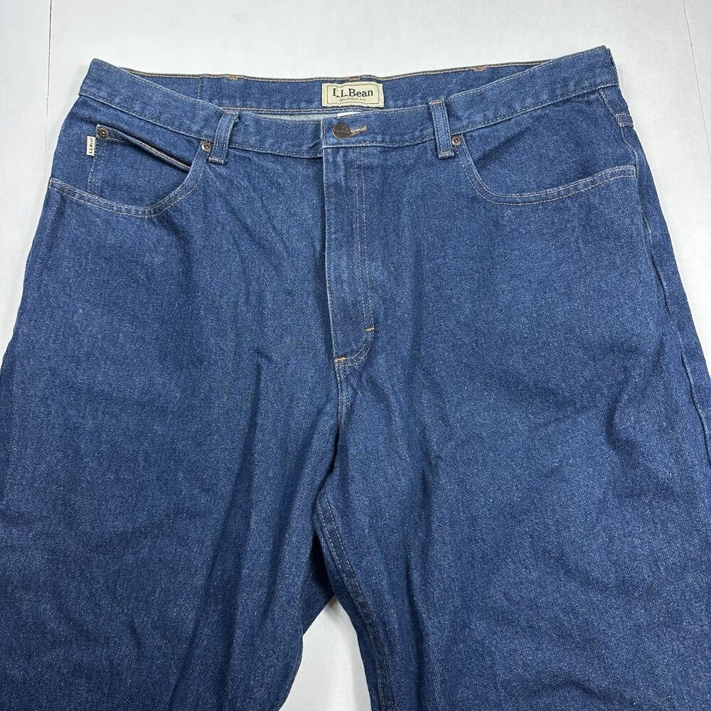 LL Bean Men’s Relaxed Fit Jeans Medium Wash 100% Cotton Classic Straight 40X32 - Picture 3 of 16